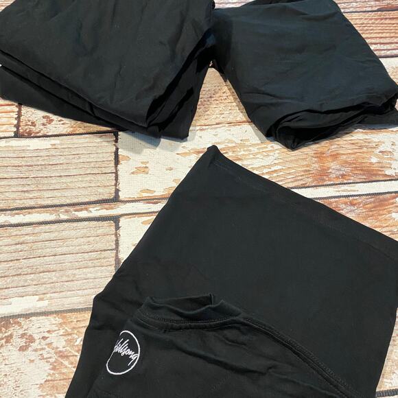 ( NEW ) Hillsong United Awake tee - Picture 9 of 9